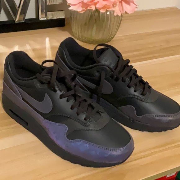 🚨🚨NEW🚨🚨 NIKE AIRMAX 1 lx size 10 - Picture 2 of 6